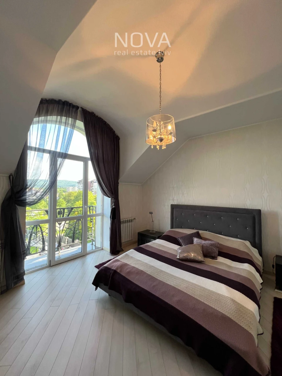 Продаж затишного будинку 274 м в м. Трускавець на вул. Лесі