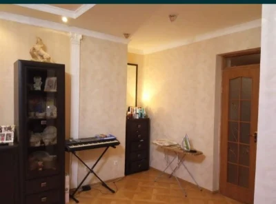 Квартира з власним подвір'ям і гаражем