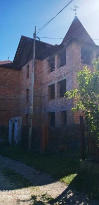 Незавершений будинок в м.Трускавець