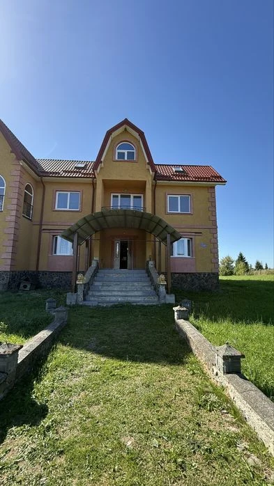 Будинок з ремонтом у Турка | 275 м² | 30 соток | заходь і жи