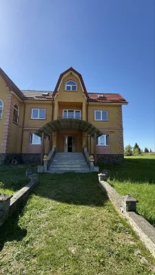 Будинок з ремонтом у Турка | 275 м² | 30 соток | заходь і жи