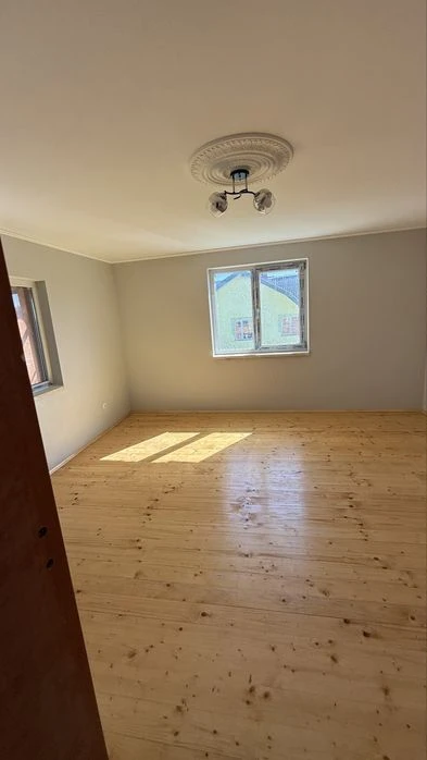 Будинок з ремонтом у Турка | 275 м² | 30 соток | заходь і жи