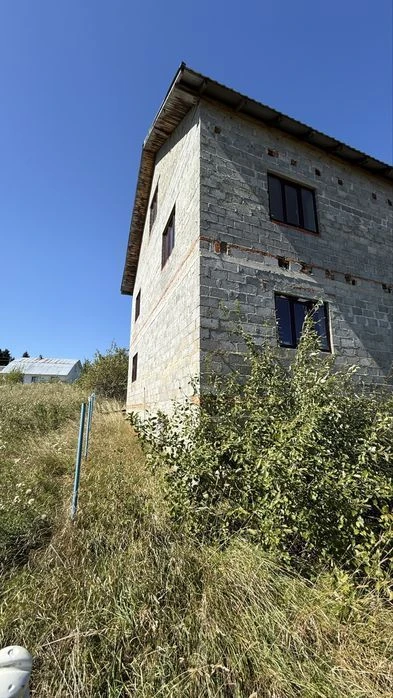 Продаж будинку 30 соток землі | Всі комунікації