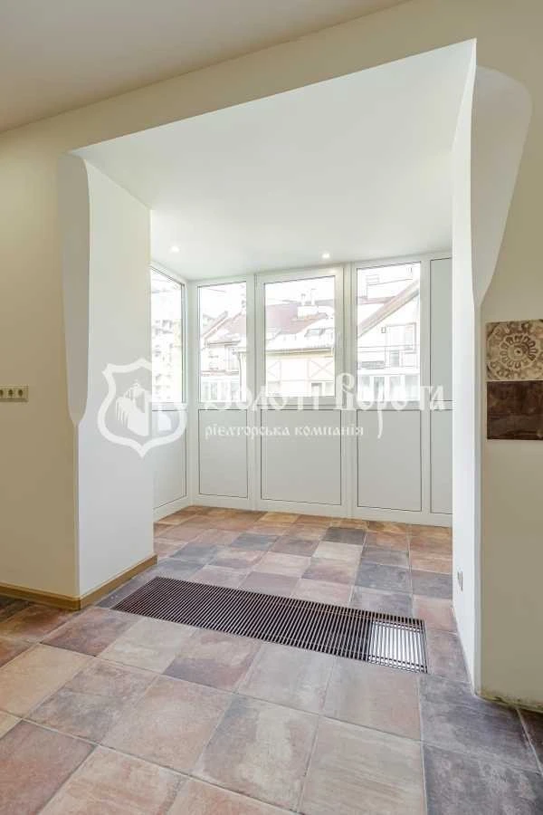 Продажа: Трехкомнатная квартира 150.9 м², Академика Киприанова в