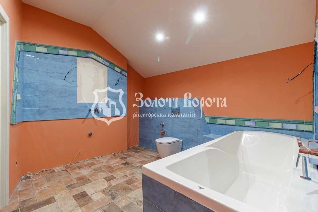 Продажа: Трехкомнатная квартира 150.9 м², Академика Киприанова в