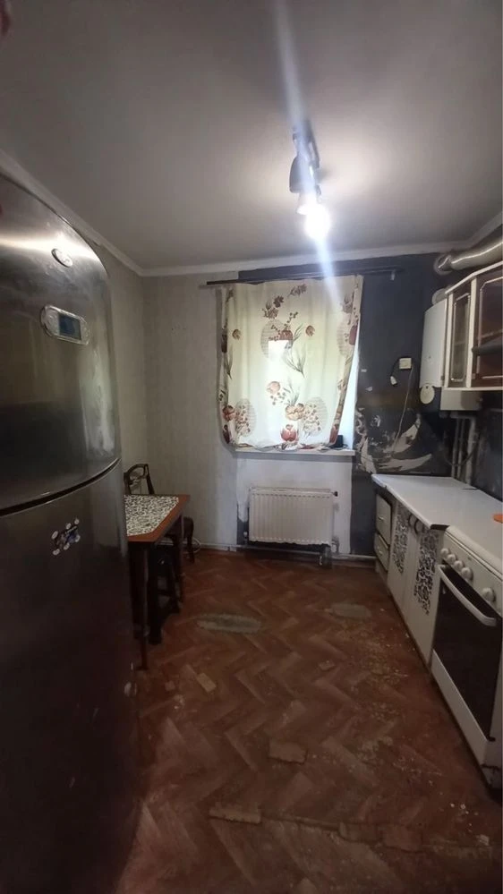 Продається будинок у центрі міста