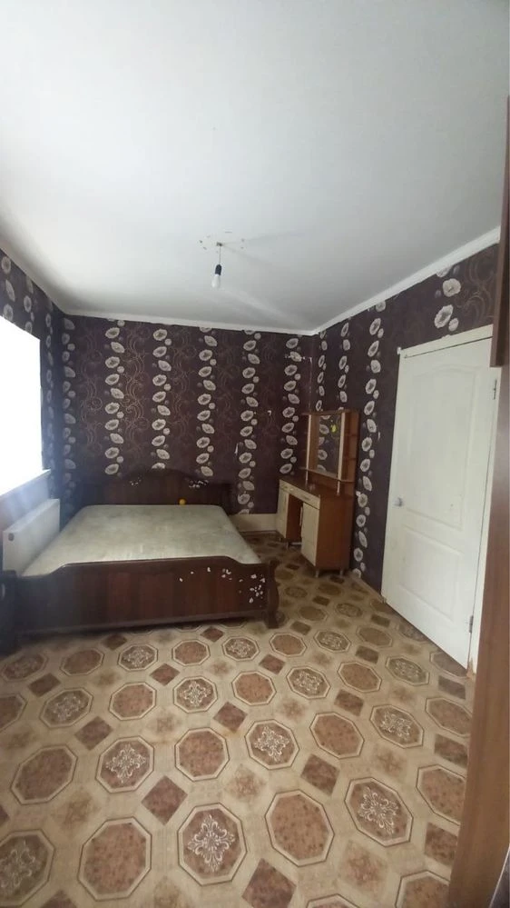 Продається будинок у центрі міста