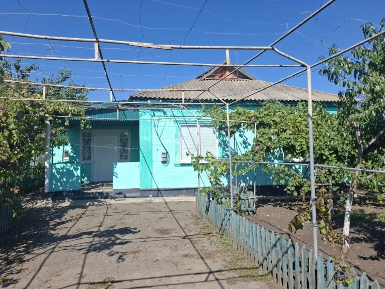 Будинок в смт ВРАДІЇВКА