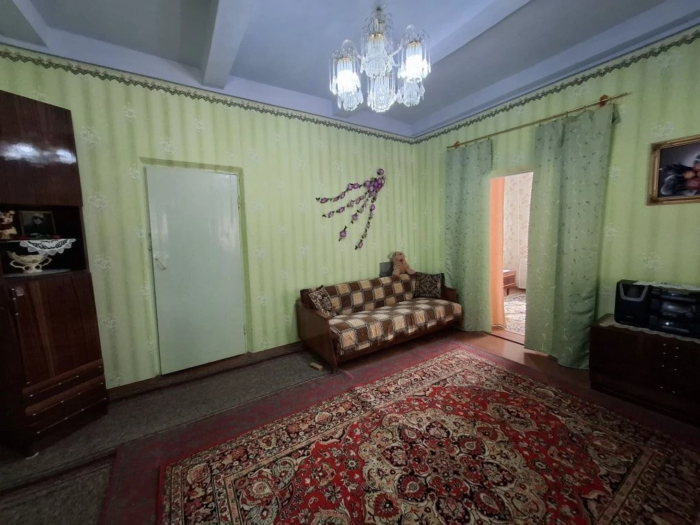 Будинок в смт ВРАДІЇВКА