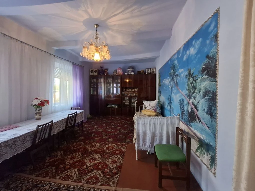 Будинок в смт ВРАДІЇВКА
