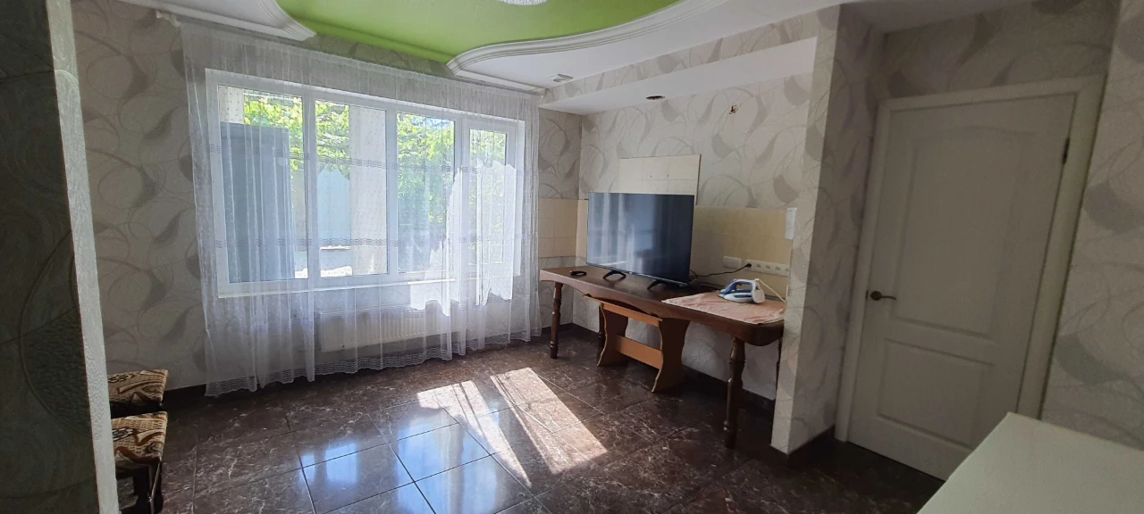 Продаю великий  будинок у  Врадіівці