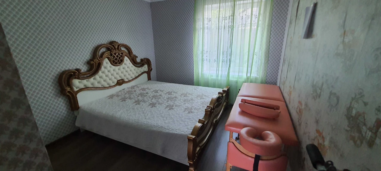 Продаю великий  будинок у  Врадіівці