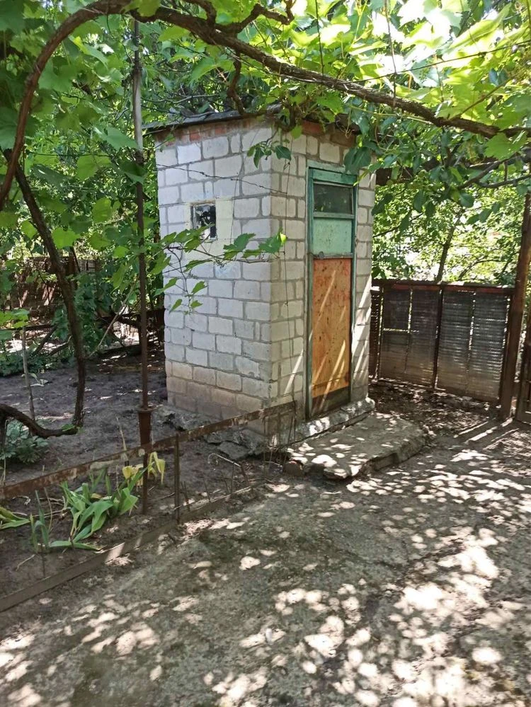 Продається 1/2 будинку