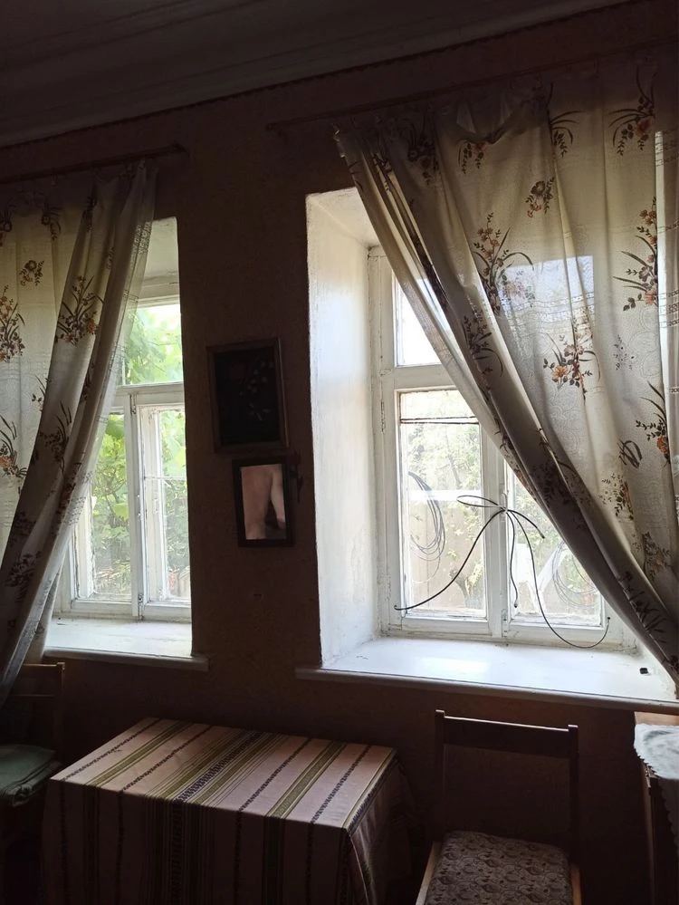 Продається 1/2 будинку