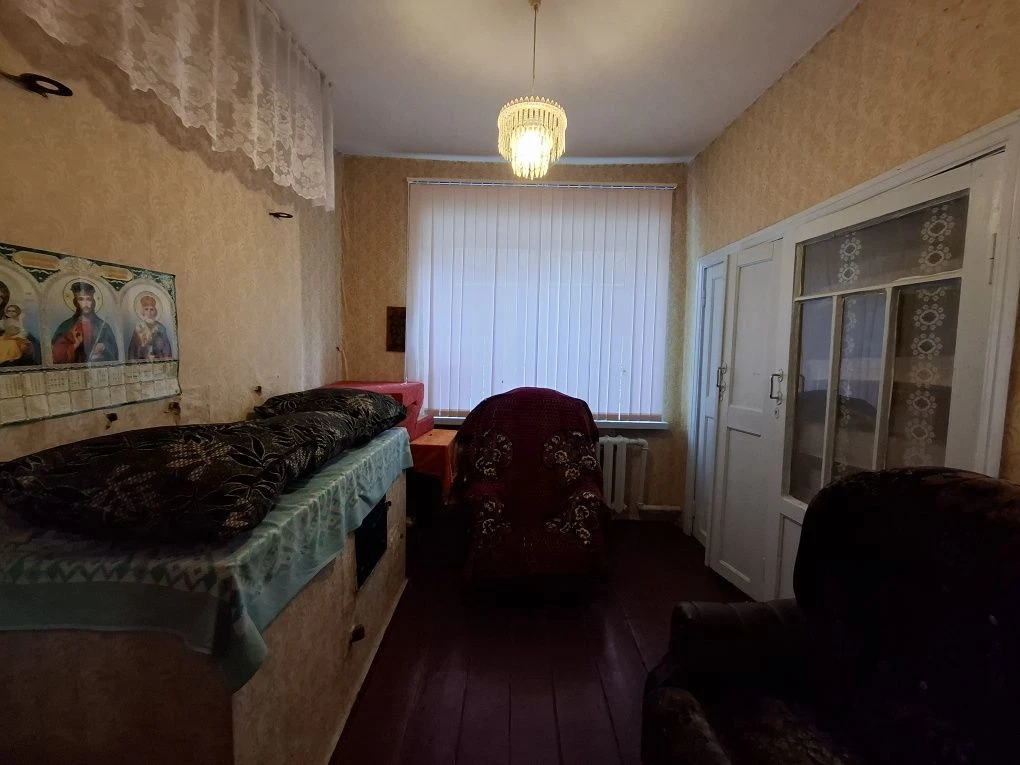 БУДИНОК в районі "Дроздовка" біля річки
