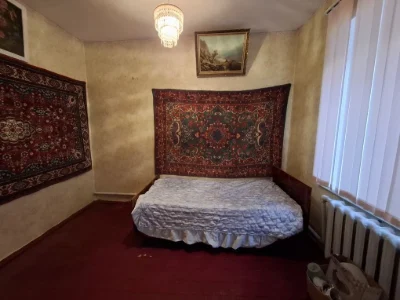 БУДИНОК в районі "Дроздовка" біля річки