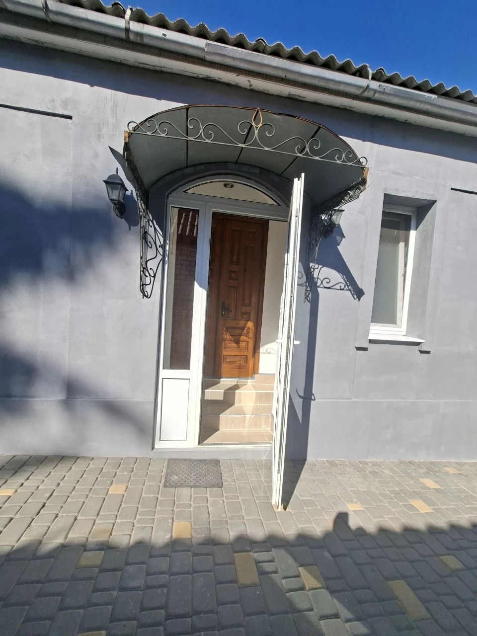 Продам добротний будинок, в районі вул.Нацгвардійської.