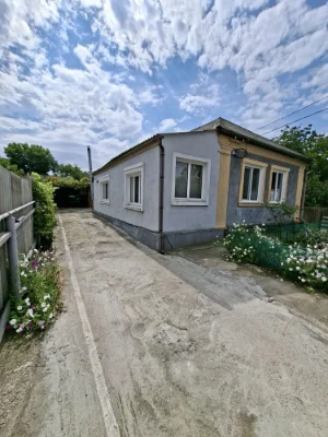 Продам будинок в районі вул.Одеської,коледжу.