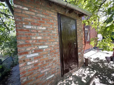 Будинок на скалі 25 сотих землі