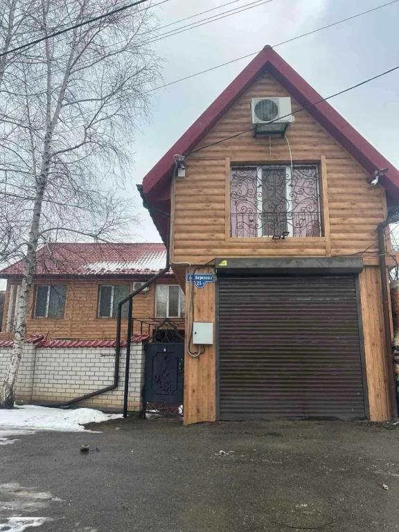Продам Двоповерховий будинок в центрі міста
