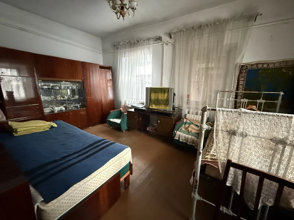 Продам великий будинок район коледжу