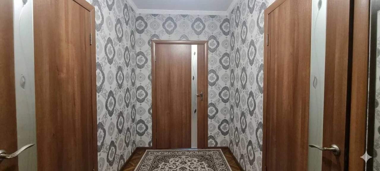 Продаж 2-х будинків на території