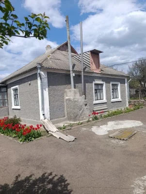 Продається будинок за межами міста