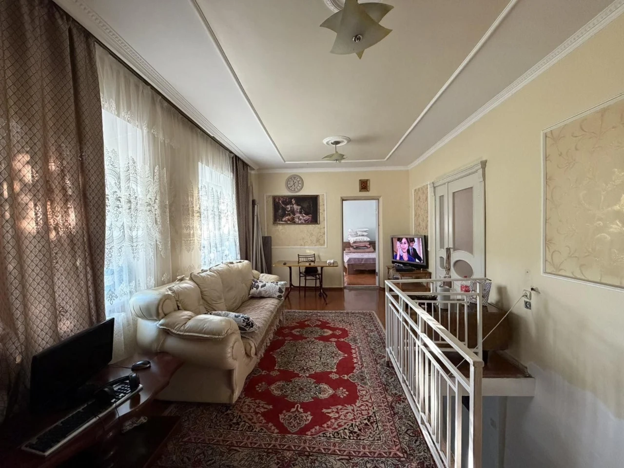 Продам великий добротний будинок район ПМК.
