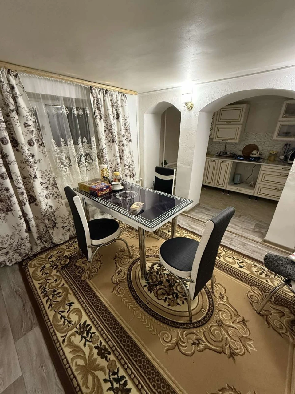Продам великий добротний будинок район ПМК.