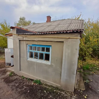 Продам будинок на великій ділянці 10 соток,район колледжу