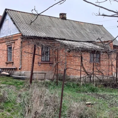 Продам будинок з пічним опаленням,район вулиці Автодорівська