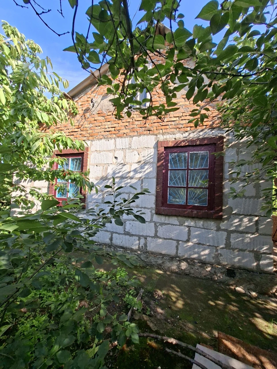 Продам дачу, район ПМК 226,з міським світлом та водою.До цен