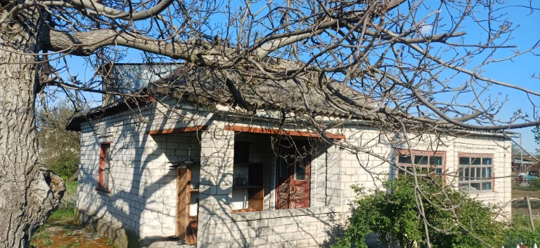 Продам будинок під ремонт
