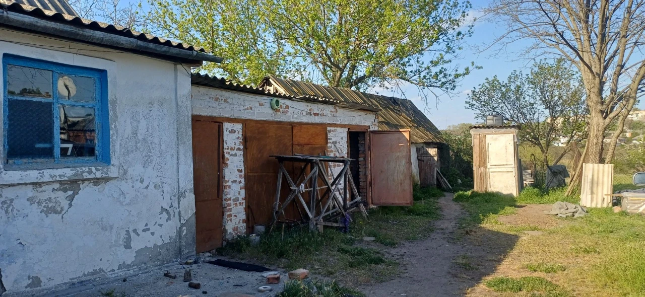 Продам будинок під ремонт
