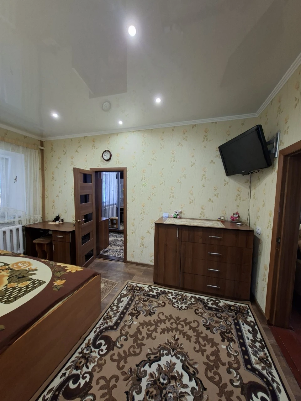 Продам будинок в районі 1 лікарні.