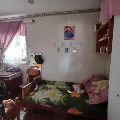 Продається, або здається в оренду півбудинку(більша частина)