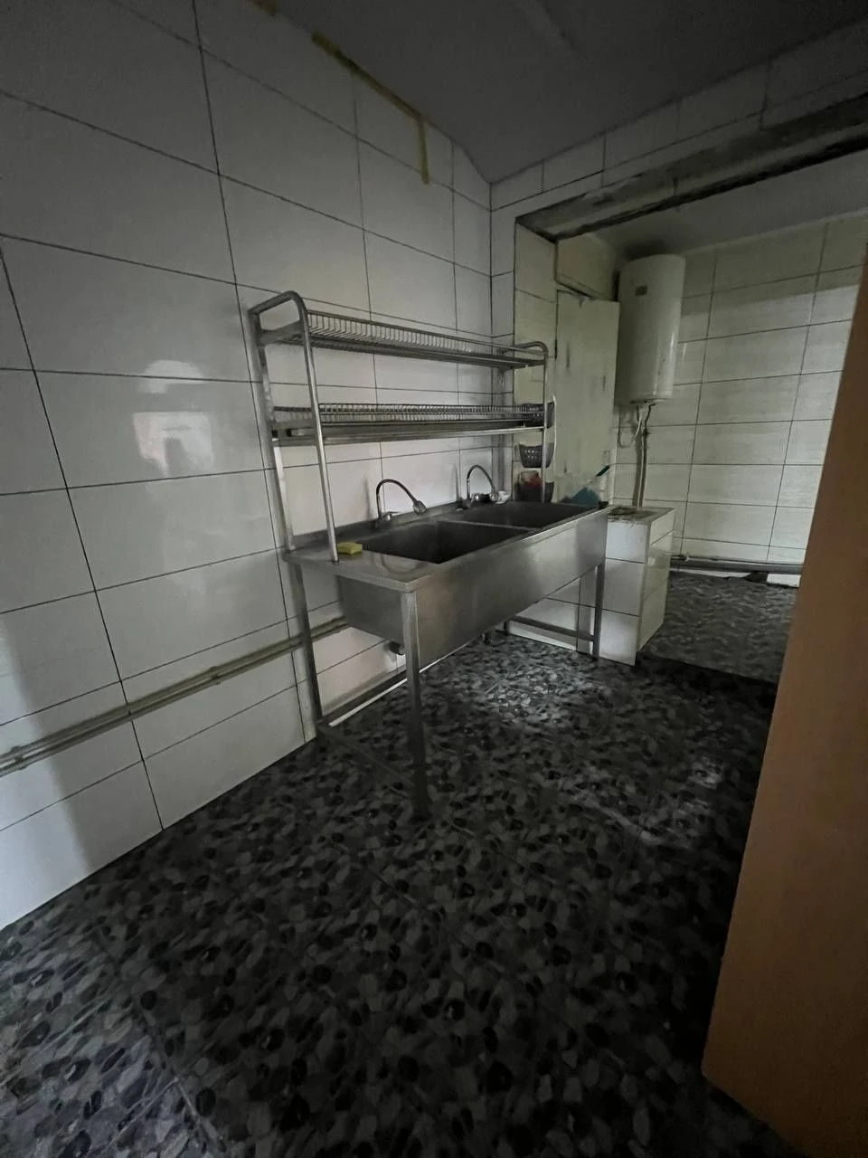 Продається великий двоповерховий будинок у районі 16 школи
