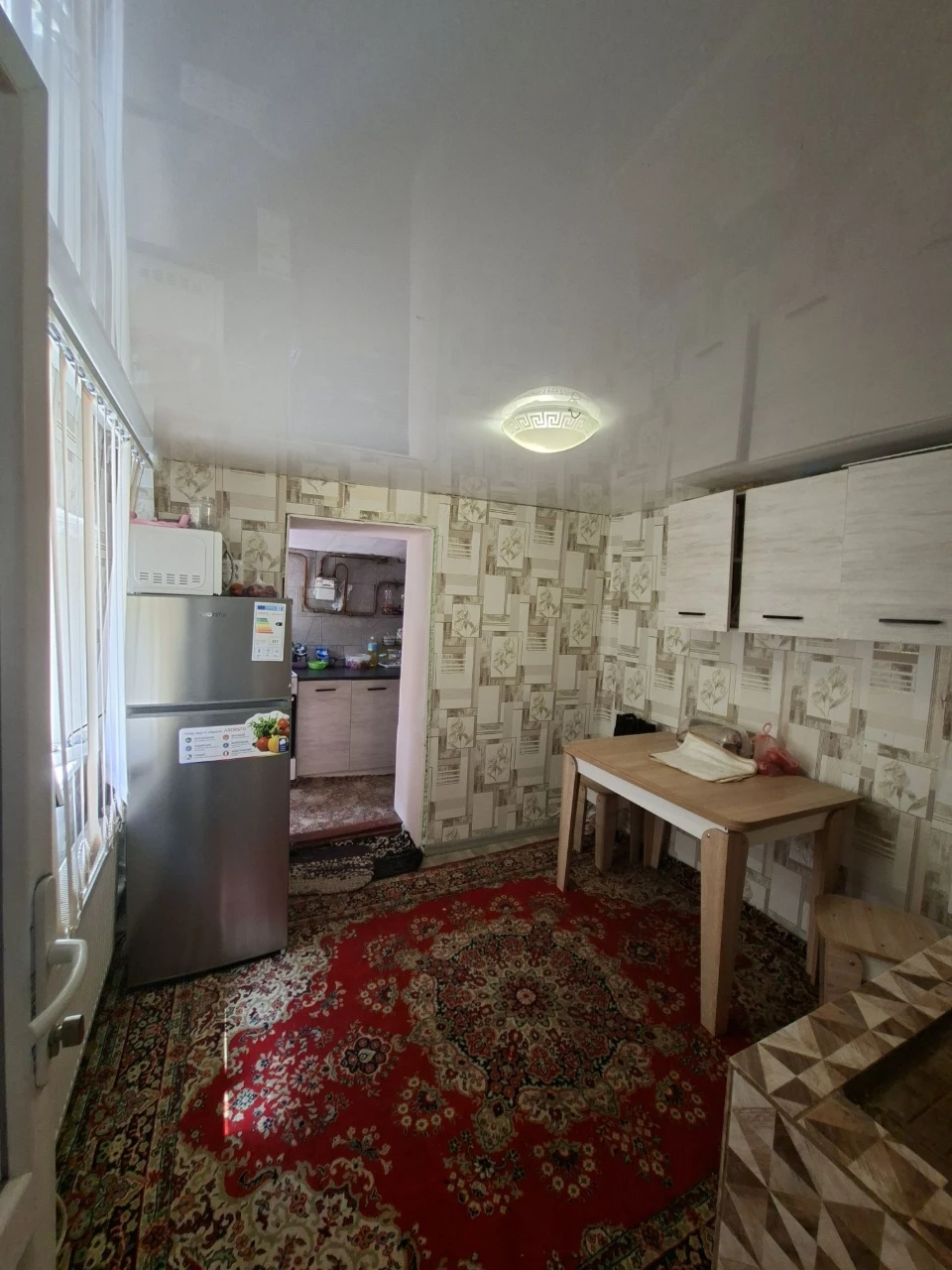 Продам будинок.Локація - район вул.Будівельна, в 5 хв ходьби