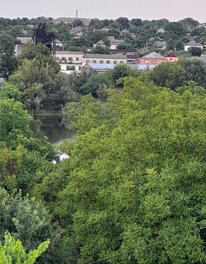 Продам пів будинку