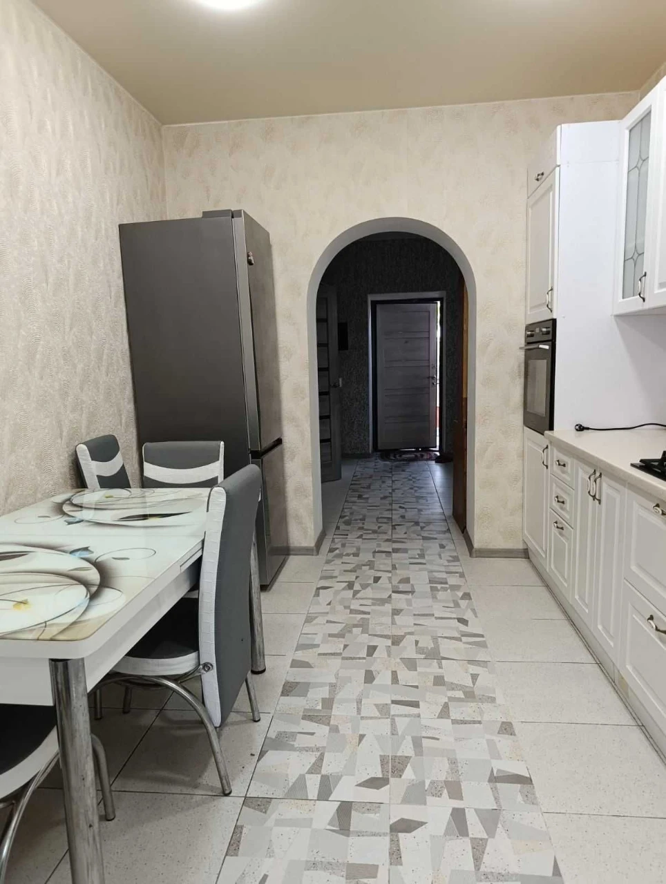 Продається половина будинку в районі ЦРБ по вул. Нова.