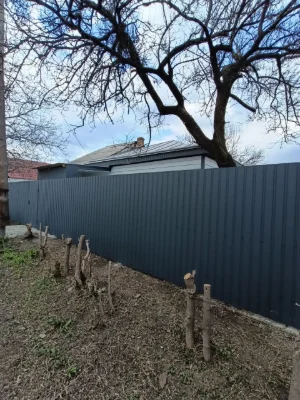 Продам півбудинку,район 4 школа,сучасний капітальний ремонт