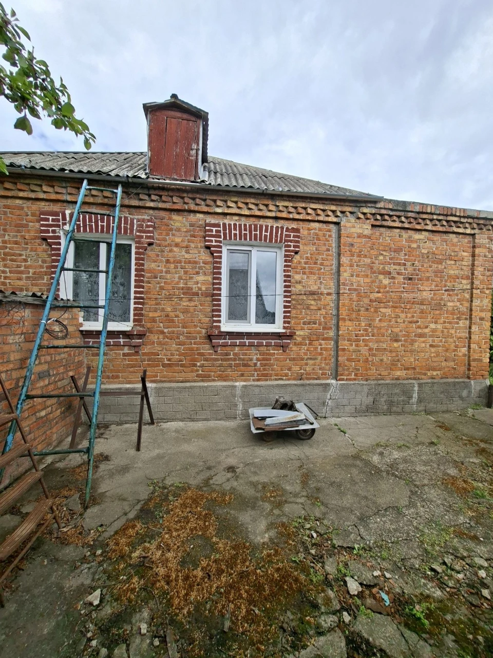 Продам гарний недорогий будинок район ПМК