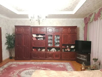 Продаж двоповерхового будинку