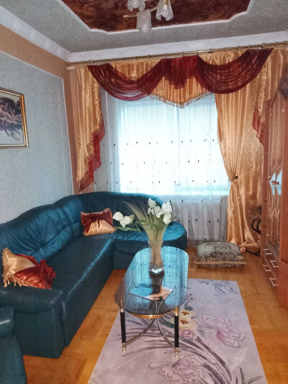 Продаж двоповерхового будинку