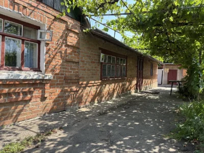 Продам будинок в м. Ананьїв. ПІД РЕМОНТ.