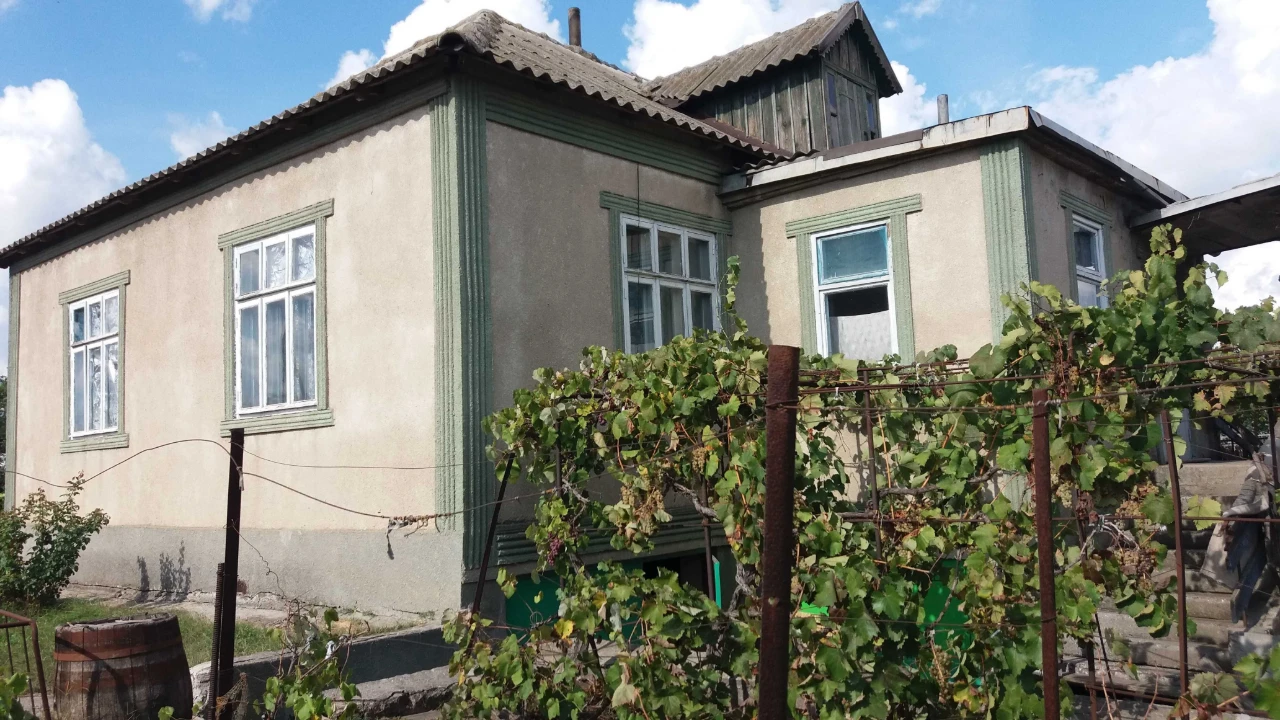Затишний та міцний будинок з безпечним підвалом в Арцизі Оде