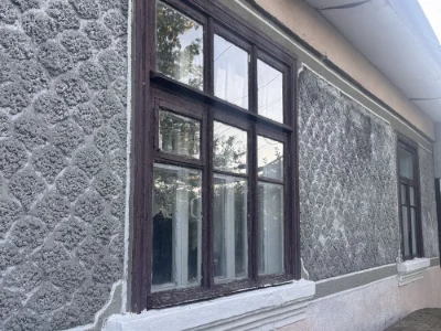 ПРОДАЄТЬСЯ затишний житловий БУДИНОК  в районі військового м