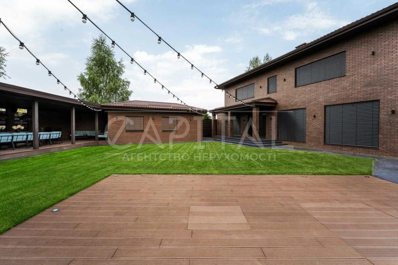 Продаж будинку в с Березівка 280м2