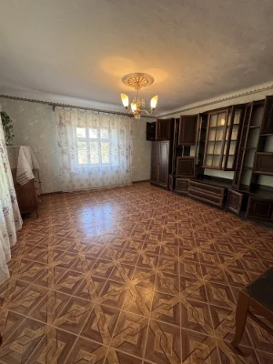 Продам отдельно стоящий дом в с.Салганы по ул. Кутузова (нач