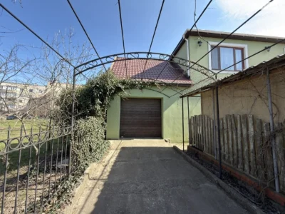 Продаж Дім